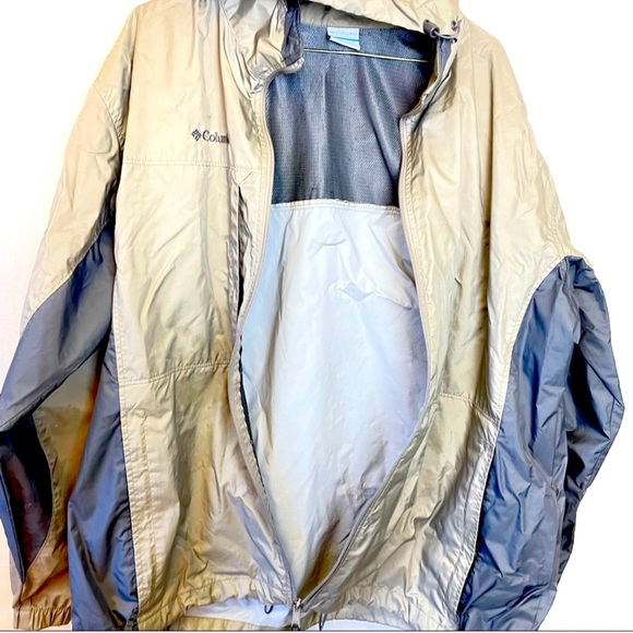 Men’s Columbia Wind Breaker - Picture 2 of 5